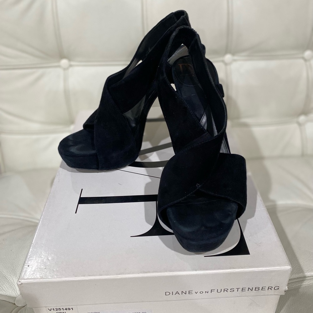 DVF Opal Black Mink Soft Vacchetta Heels, size 8